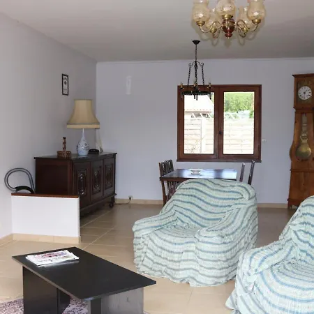Holiday home Maison Calme Avec Jardin, Proche Et Centre, Animaux Bienvenus, Menage Inclus - Fr-1-319-408