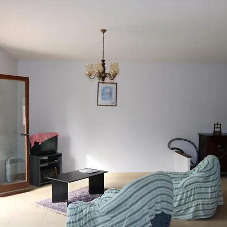 Holiday home Maison Calme Avec Jardin, Proche Et Centre, Animaux Bienvenus, Menage Inclus - Fr-1-319-408